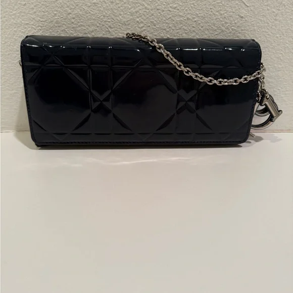 SOLD 🎉 Christian Lady Dior Navy Patent Leather Cannage Rendezvous Wallet Chain - Picture 7 of 13